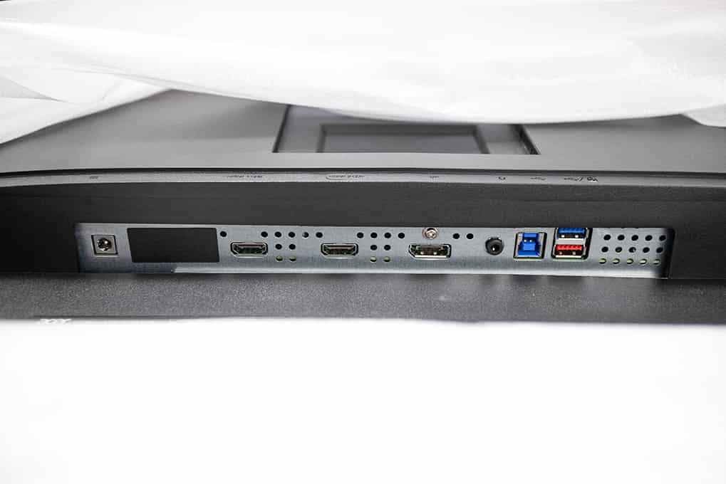 66708_man_hinh_acer_x28_predator_4.jpg