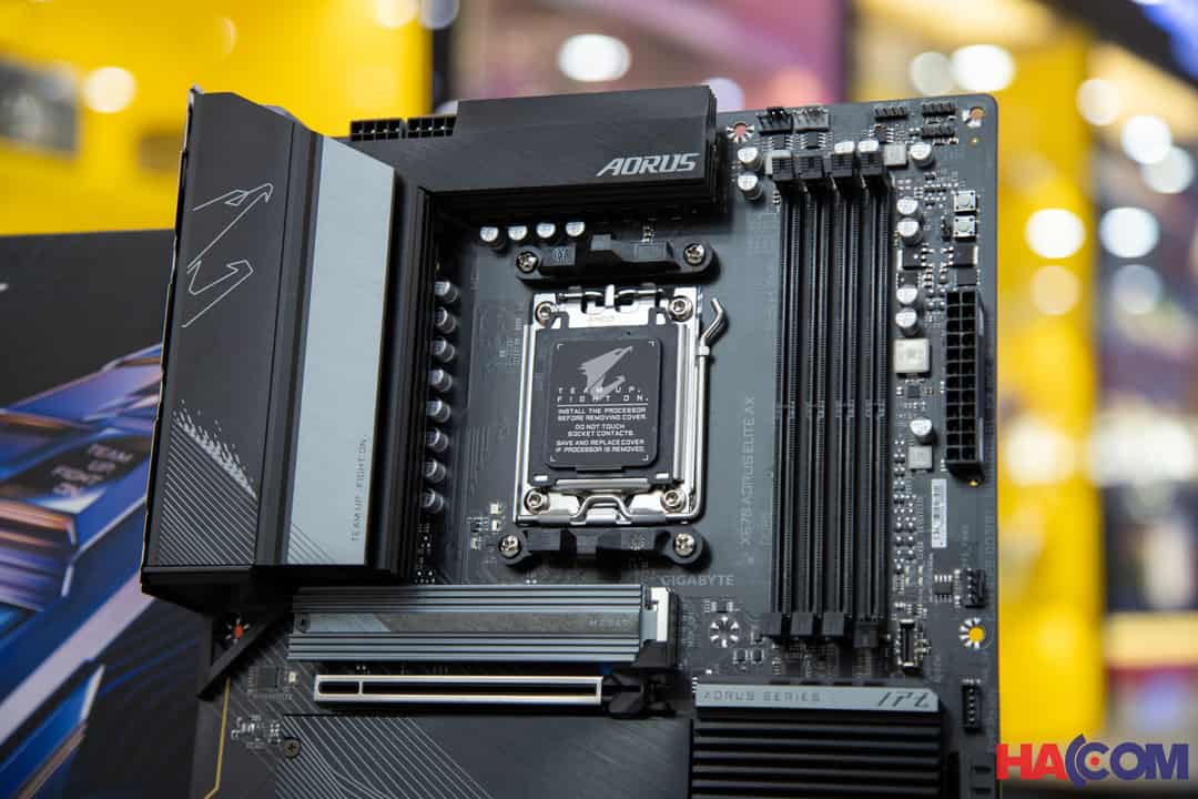 68590_mainboard_gigabyte_x670_aorus_elite_ax_at__4_.JPG