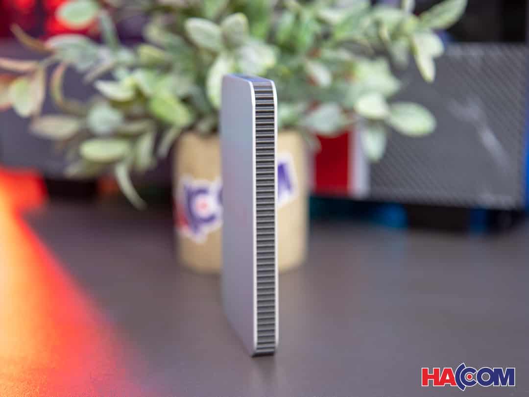 69411_o_cu_ng_di_dong_2tb_usb_c_usb_3__1_.JPG