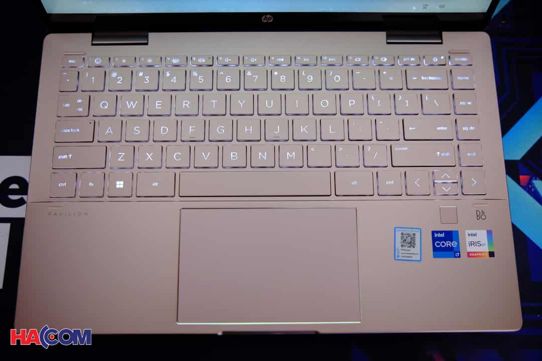 69814_hp_pavilion_x360_hacom_8.jpg