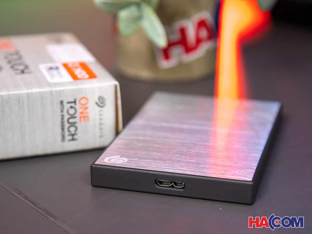70276_o_cung_gan_ngoai_2tb_usb_3_0_2__7_.JPG