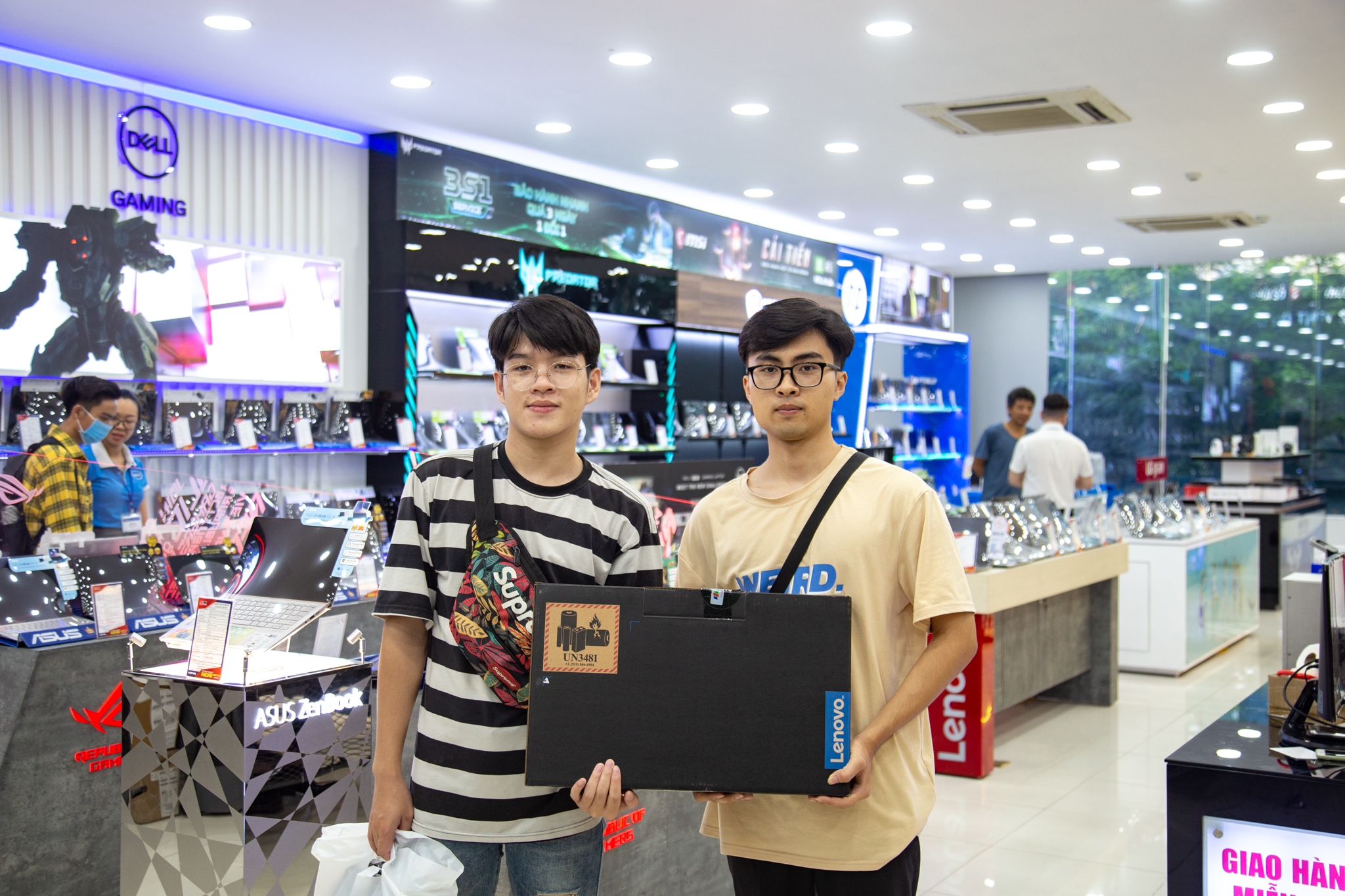 71680_khach_lenovo_2.JPG