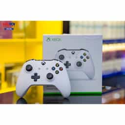 36411_tay_game_khong_day_xbox_one_white_01.jpg