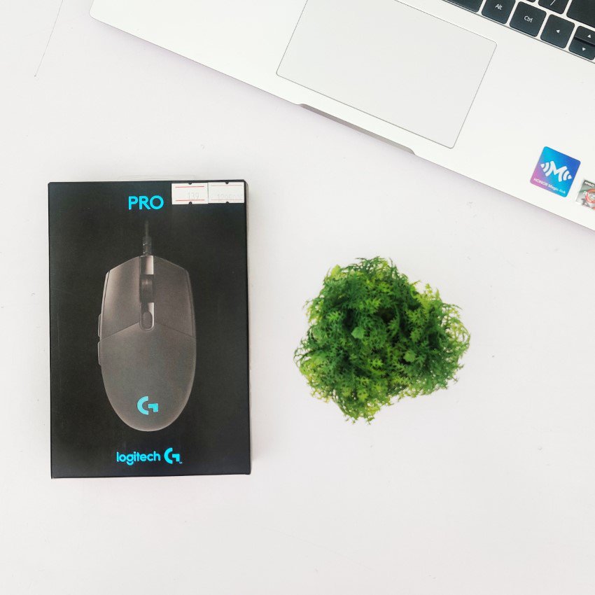 47528_mouse_logitech_pro_hero_gaming_black.jpg