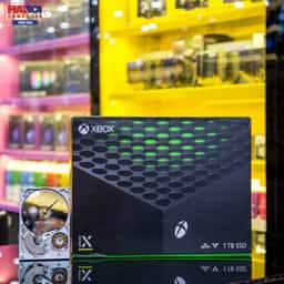 57026_may_choi_game_microsoft_xbox_one_series_x_01.jpg