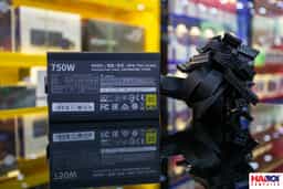 60974__cooler_master_mwe_gold_750_v2___3_.jpg