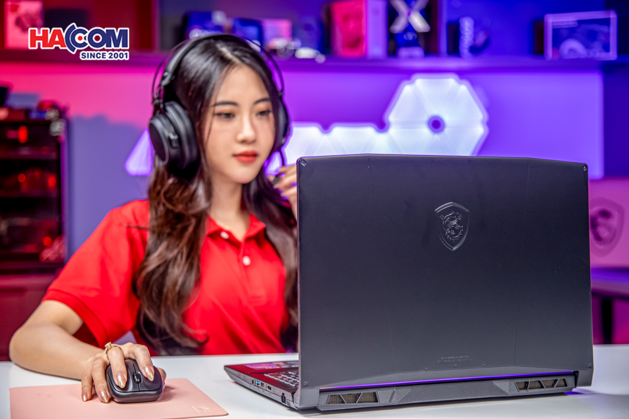 70977_laptop_msi_gaming_katana_15_b13vfk_676vn_01.JPG