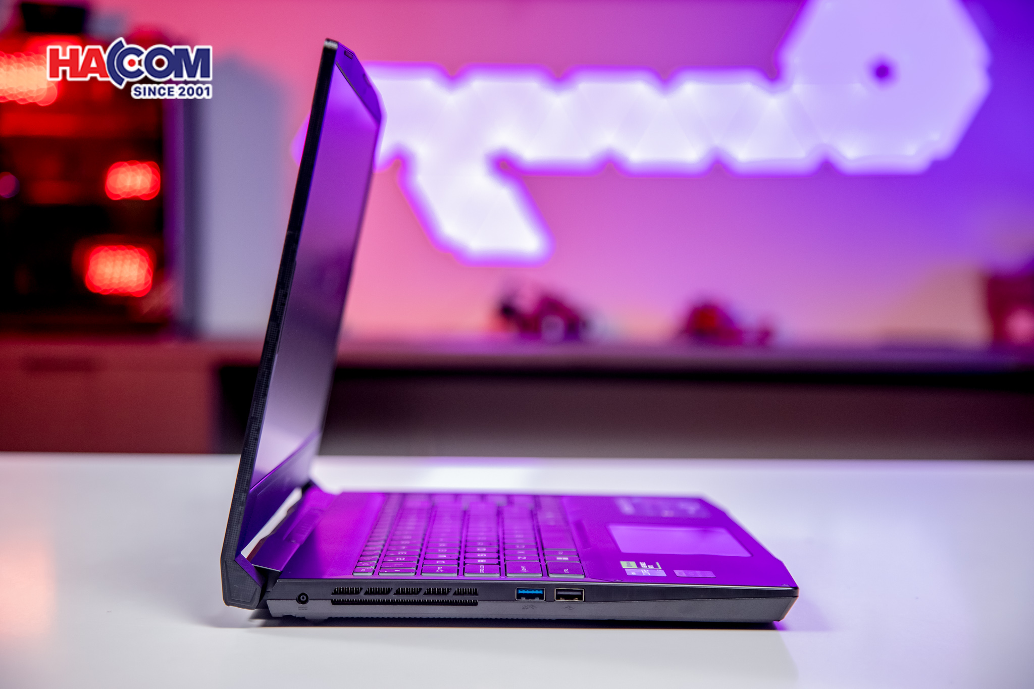 70977_laptop_msi_gaming_katana_15_b13vfk_676vn_07.JPG