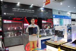 71807_khac_hang_asus_1.jpg