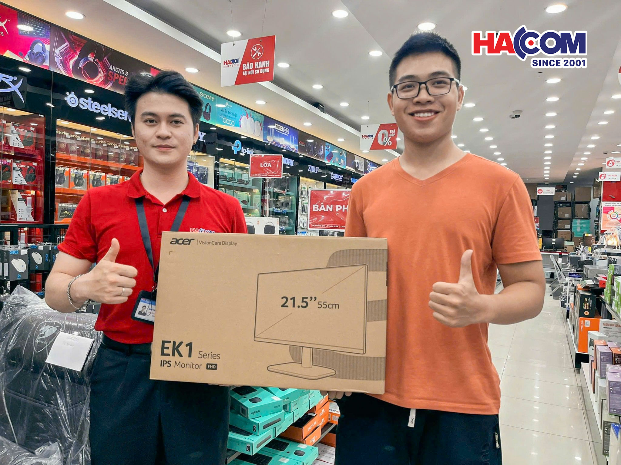 76829_man_hinh_acer_ek221q_e3_khach_hang.jpg