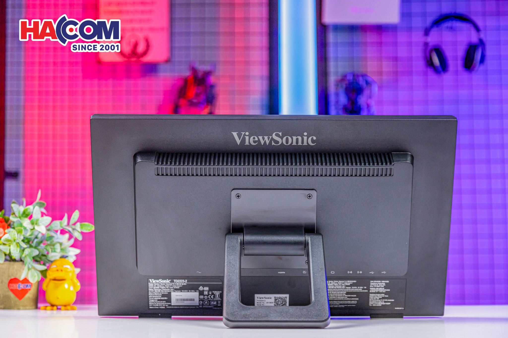 84831_man_hinh_cam_ung_viewsonic_td2223_2_photo_3.JPG