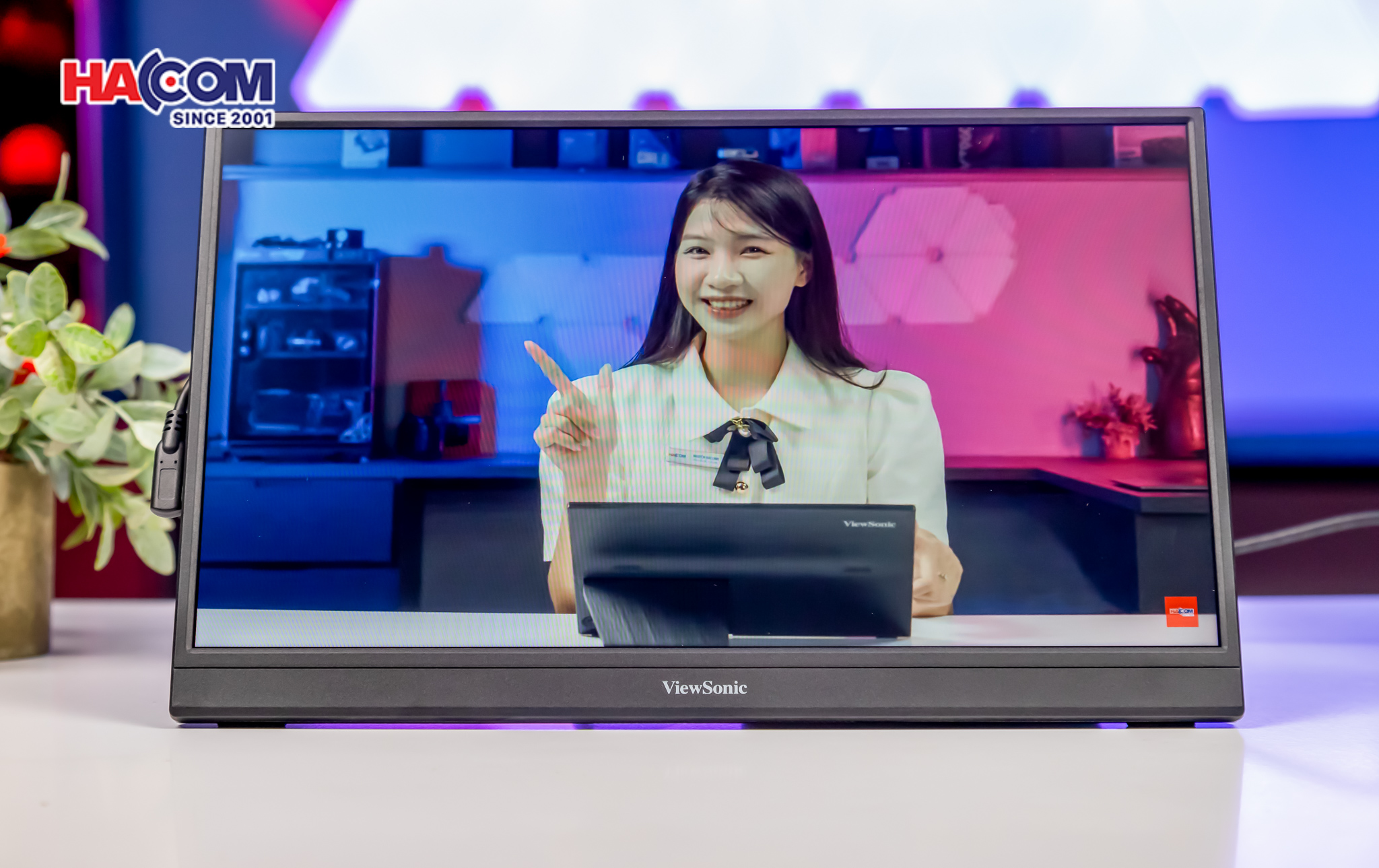 88462_man_hinh_di_dong_viewsonic_vx1654_05.JPG