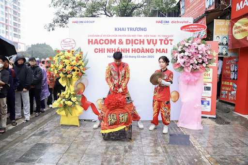 Tưng bừng khai trương “HACOM & Dịch vụ tốt” tại Hoàng Mai - Chi nhánh thứ 17