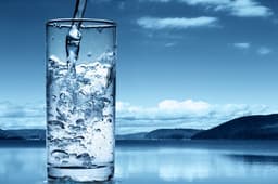 36589_distilled_water_vs_filtered_water.jpg