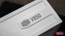 56971_coolermaster_v850_white__3_.jpg