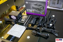 56973_cooler_master_750w_v_sfx_gold__3_.jpg