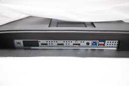 66708_man_hinh_acer_x28_predator_4.jpg